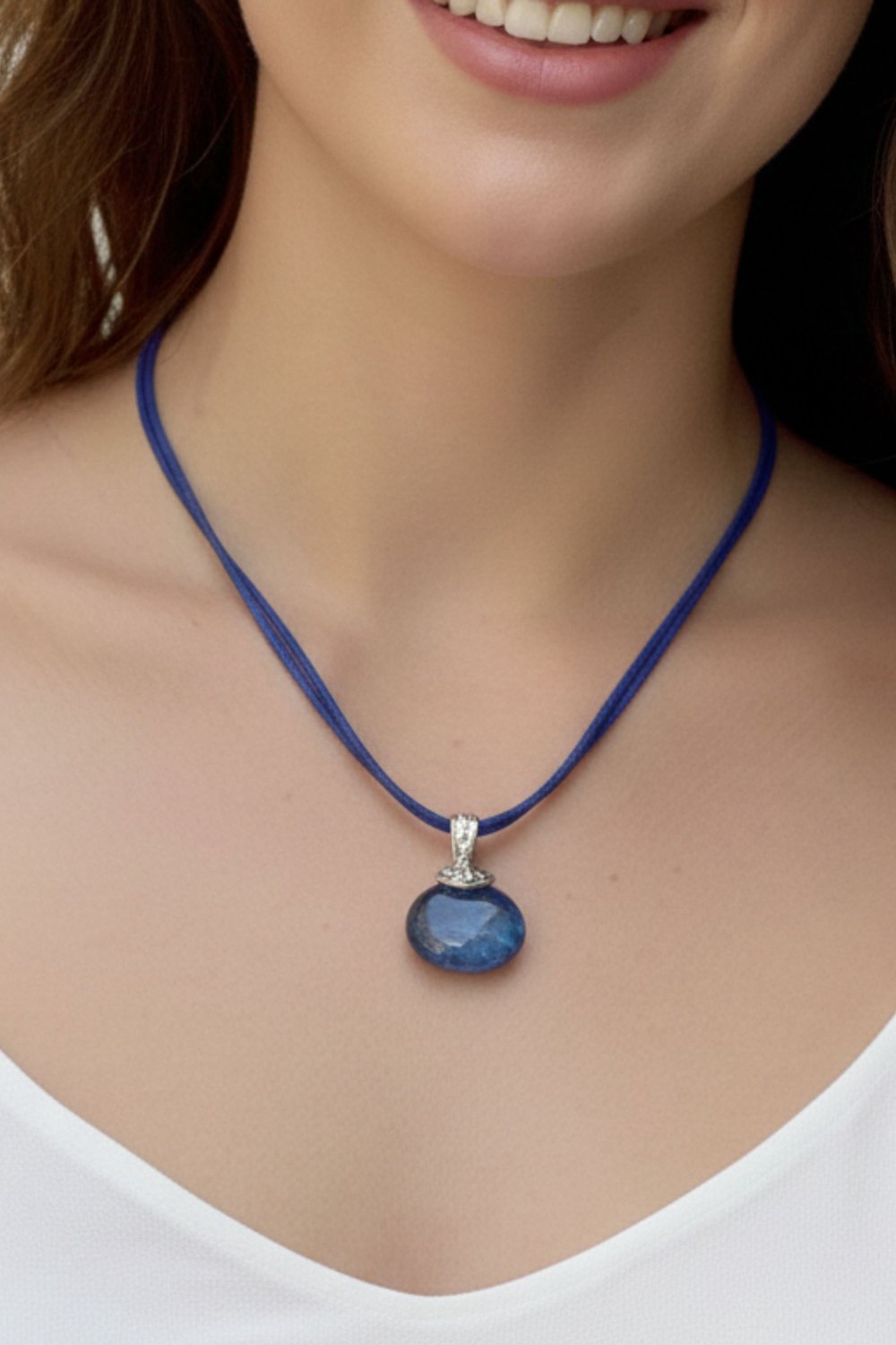 blue pendant necklace